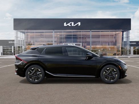 New 2025 Kia EV6 Wind image 9