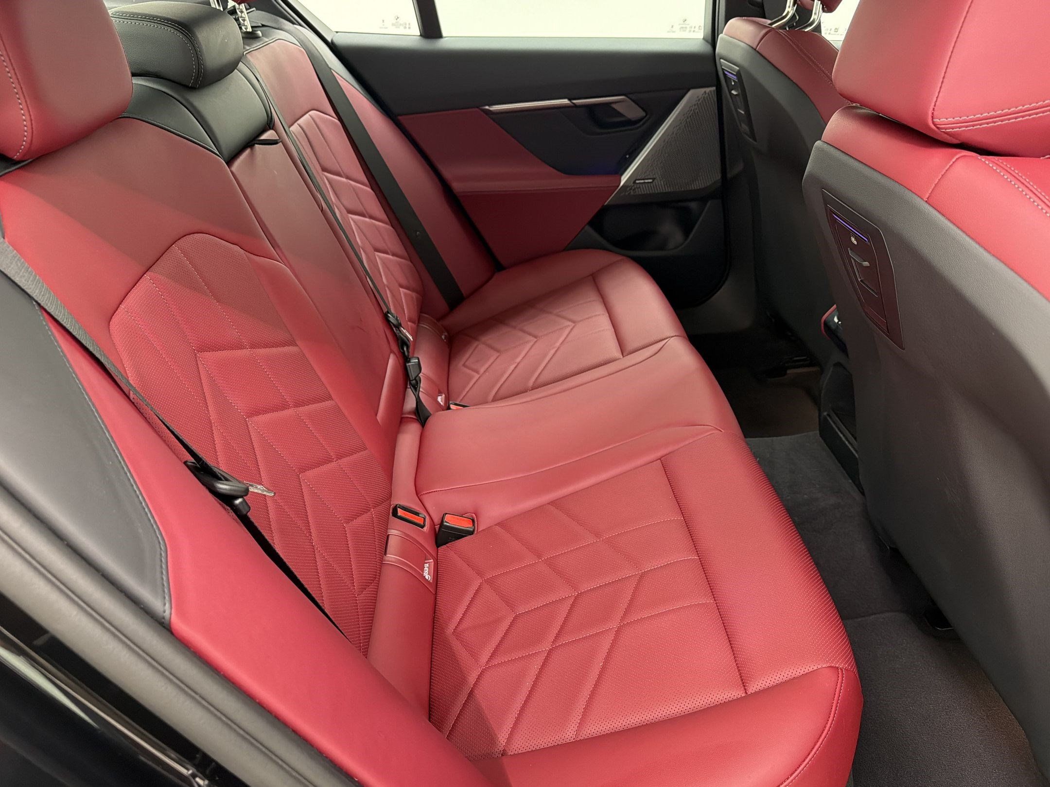 Used 2025 BMW 530i RWD image 25