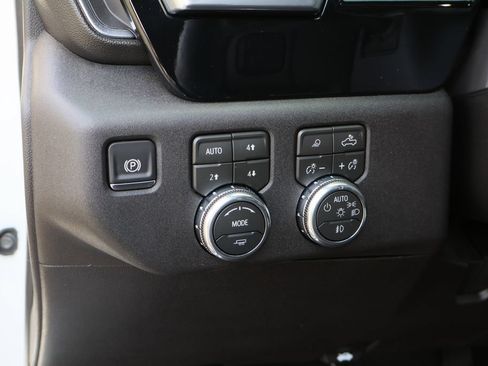 Certified 2026 GMC Sierra 2500 SLT w/ SLT Premium Package AWD/4WD image 13