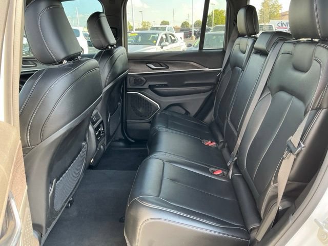 Used 2024 Jeep Grand Cherokee Limited w/ Trailer Tow Package AWD/4WD image 23