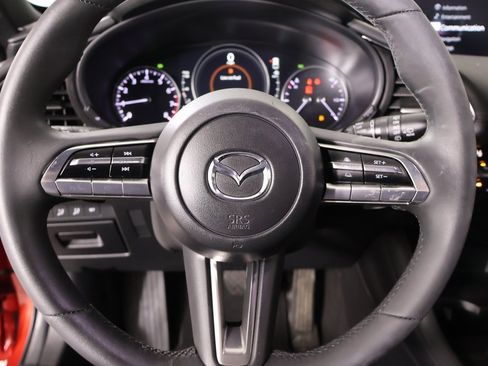 Used 2020 MAZDA MAZDA3 Premium image 3