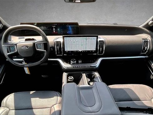 New 2025 Ford Expedition Platinum w/ Stealth Performance Package image 5