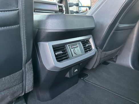 Used 2025 Ford F250 Lariat image 22