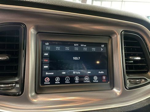 Used 2020 Dodge Challenger SXT RWD image 18