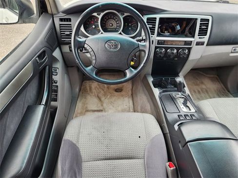 Used 2004 Toyota 4Runner Limited image 11