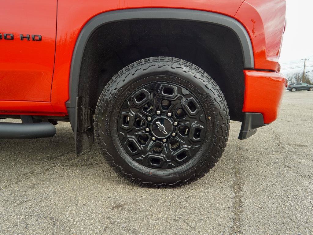 Used 2022 Chevrolet Silverado 2500 LTZ w/ LTZ Plus Package AWD/4WD image 13