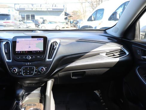 Used 2024 Chevrolet Malibu LT image 18