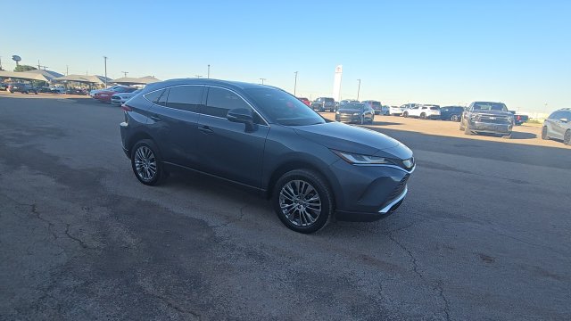 Used 2024 Toyota Venza XLE AWD/4WD image 5