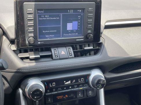 Used 2021 Toyota RAV4 XLE Premium AWD/4WD image 15