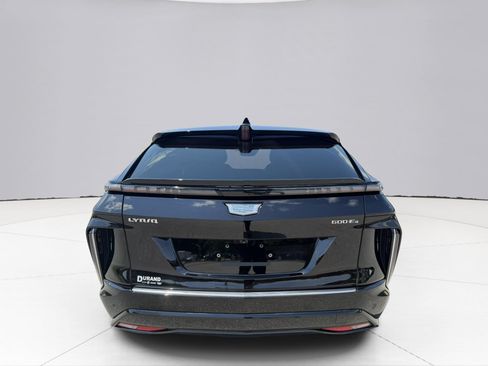 Used 2025 Cadillac Lyriq Luxury AWD/4WD image 9