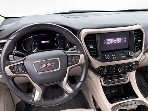Used 2021 GMC Acadia Denali w/ Denali Ultimate Package image 19