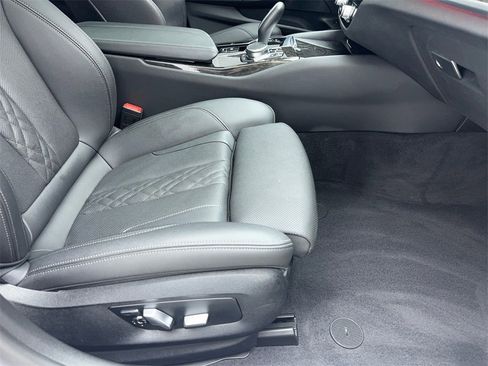 Used 2022 BMW 530i w/ Convenience Package image 48