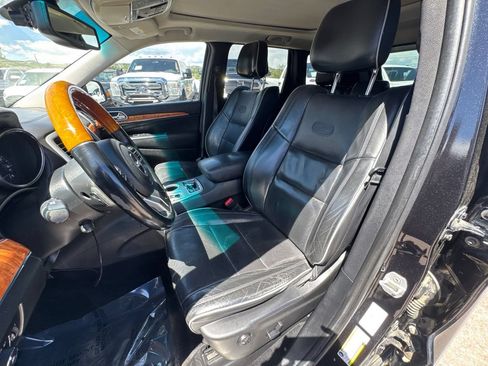 Used 2011 Jeep Grand Cherokee Overland AWD/4WD image 8