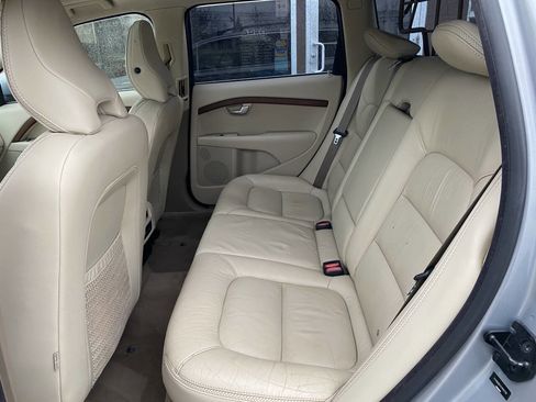 Used 2010 Volvo XC70 3.2 image 14