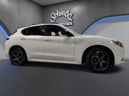 Certified 2023 Alfa Romeo Stelvio Veloce AWD/4WD image 3