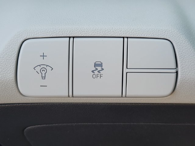 New 2026 Hyundai Elantra SEL Sport FWD image 19