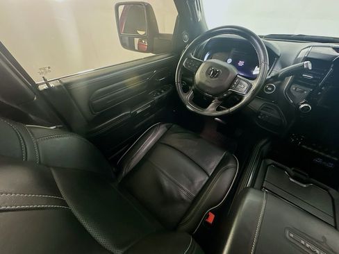 Used 2024 RAM 3500 Limited image 9