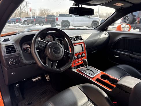 Used 2014 Dodge Challenger R/T image 6