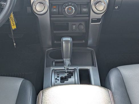 Used 2018 Toyota 4Runner SR5 Premium image 19