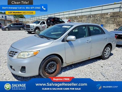 Used 2013 Toyota Corolla LE FWD image 1