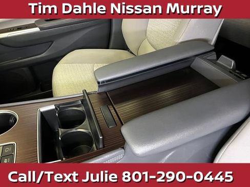 Used 2024 Toyota Sienna LE AWD/4WD image 32