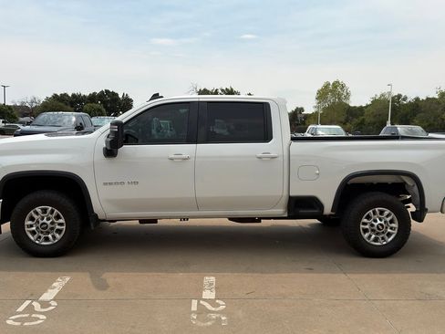 Used 2023 Chevrolet Silverado 2500 LT AWD/4WD image 8