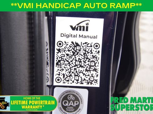 Used 2022 Toyota Sienna XLE image 38