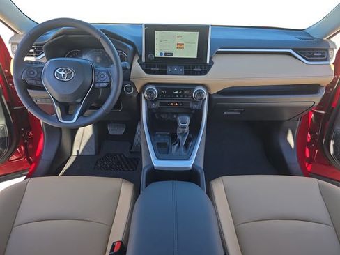 Used 2025 Toyota RAV4 XLE Premium image 9