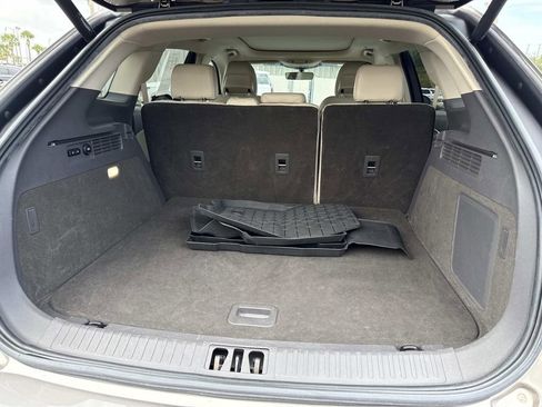 Used 2019 Lincoln Nautilus Reserve image 11