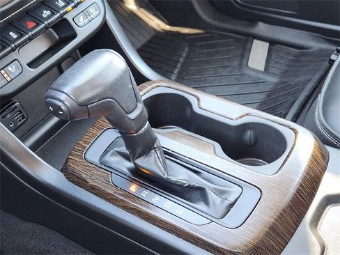 Used 2020 GMC Canyon Denali image 15