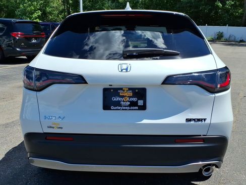 Used 2025 Honda HR-V Sport image 9