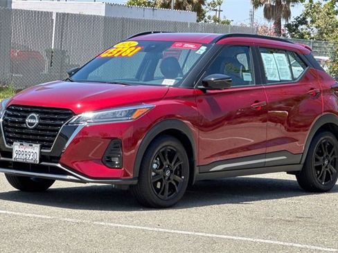 Used 2024 Nissan Kicks SR w/ SR Premium Package image 8