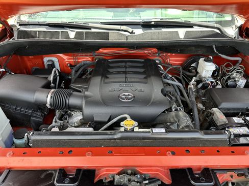 Used 2017 Toyota Tundra SR5 w/ TRD Off Road Package image 17