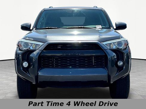 Used 2019 Toyota 4Runner SR5 AWD/4WD image 2