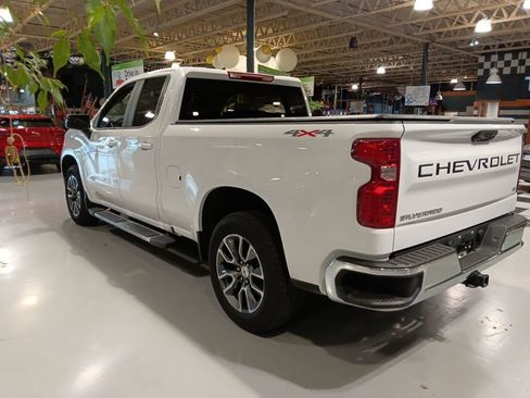 Used 2024 Chevrolet Silverado 1500 LT image 8