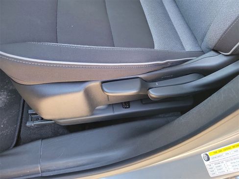 Used 2025 Chevrolet TrailBlazer LT image 15