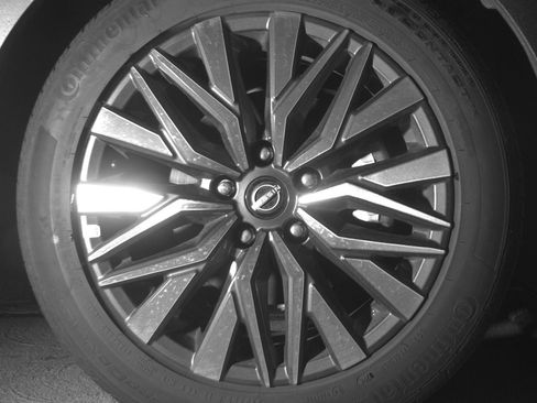 Used 2025 Nissan Altima 2.5 SV image 13