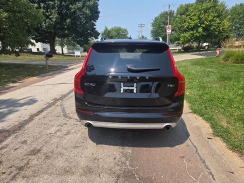 Used 2018 Volvo XC90 T5 Momentum AWD/4WD image 7