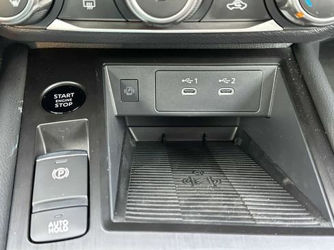 New 2025 Nissan Kicks SV w/ SV Premium Package image 16