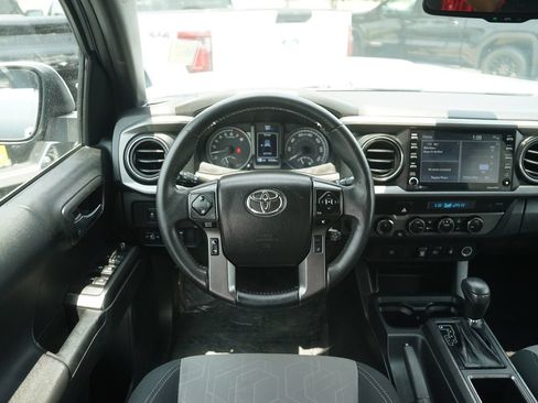 Used 2023 Toyota Tacoma TRD Sport AWD/4WD image 21