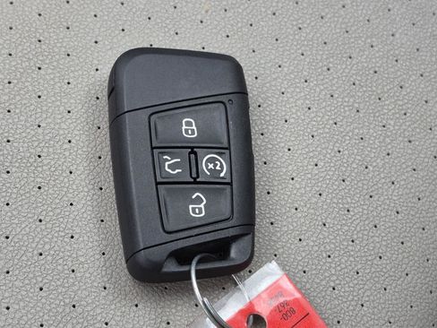 Used 2020 Volkswagen Atlas SEL FWD image 36
