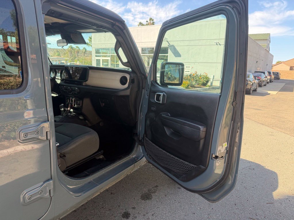 Used 2024 Jeep Wrangler Unlimited AWD/4WD image 17