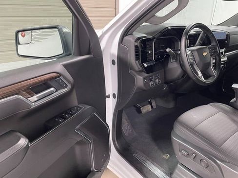 Used 2025 Chevrolet Silverado 1500 LT w/ Work Truck Package AWD/4WD image 10