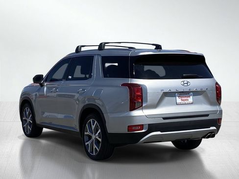 Used 2022 Hyundai Palisade SEL w/ Premium Package FWD image 4