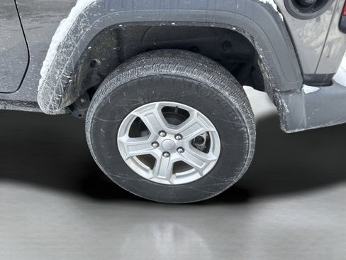 Used 2022 Jeep Wrangler Sport S image 28