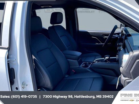 New 2026 Chevrolet Colorado LT w/ LT Convenience Package AWD/4WD image 7