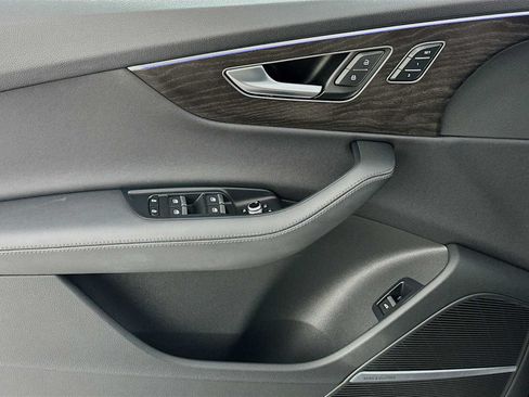 Certified 2023 Audi Q7 2.0T Premium Plus AWD/4WD image 17