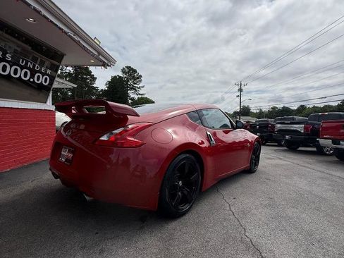 Used 2011 Nissan 370Z Coupe RWD image 7