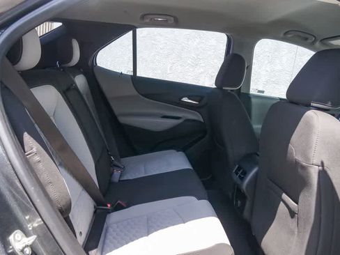 Used 2018 Chevrolet Equinox LS FWD image 15