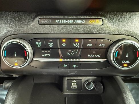 Used 2025 Ford Escape ST-Line image 39